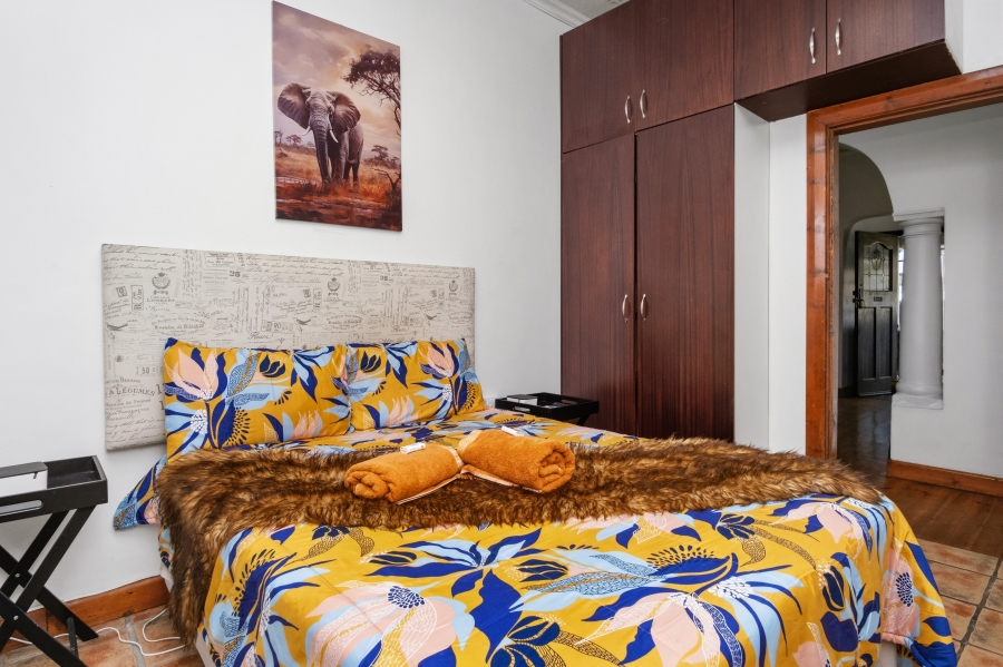 5 Bedroom Property for Sale in Wynberg Western Cape